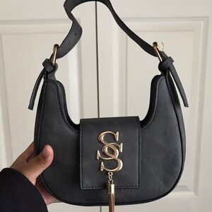 Elegant Black Shoulder Bag